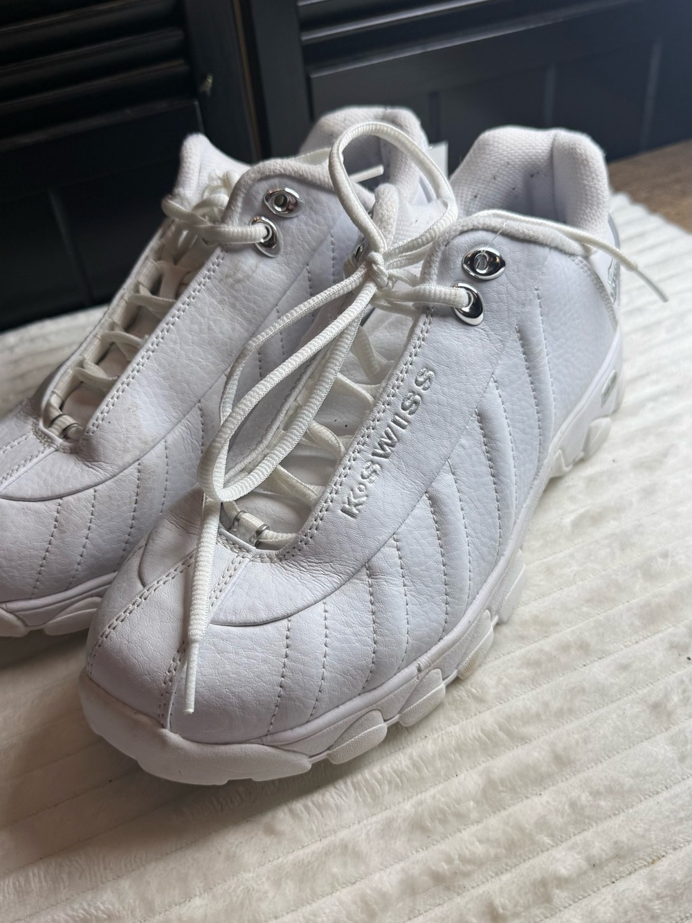 K-Swiss men White Quilted Leather Sneakers